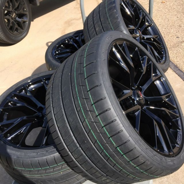 C7 Z06 GM Black Wheel Tire Package-3