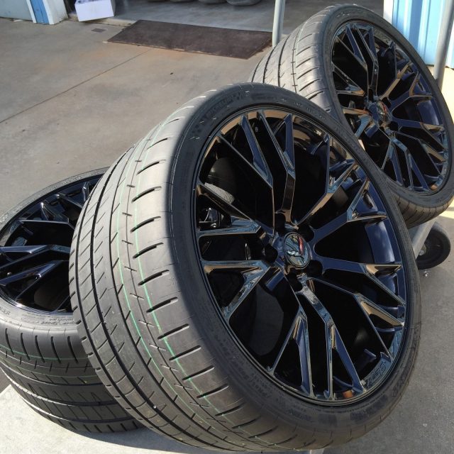 C7 Z06 GM Black Wheel Tire Package-5