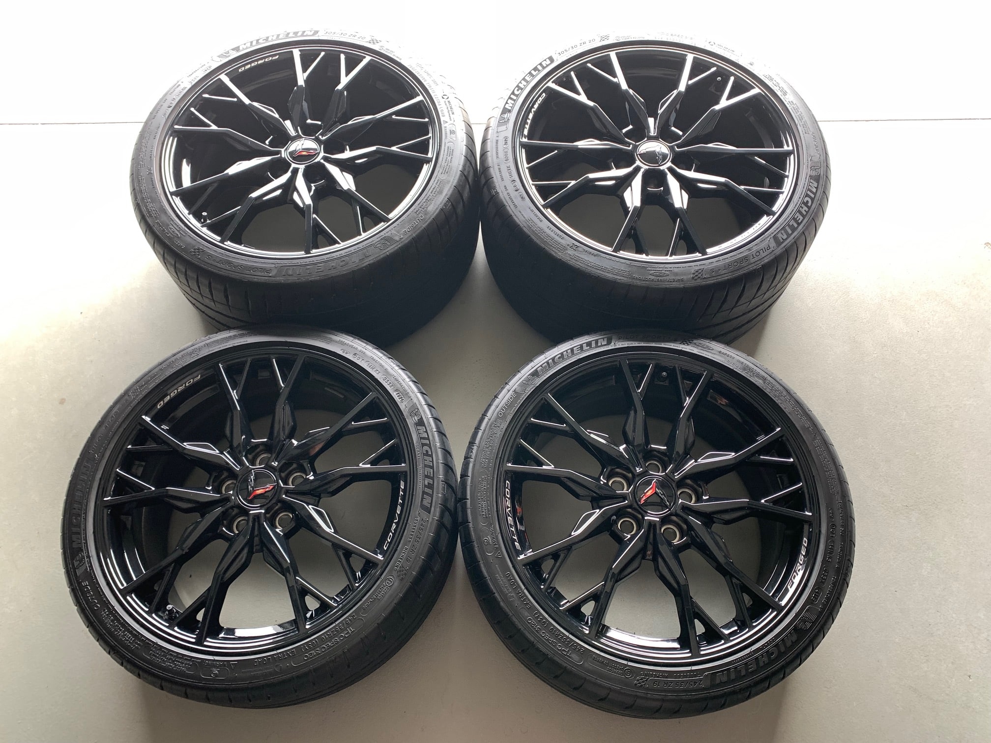 Pre Owned GM C8 Corvette Stingray 20 Spoke Wheel & Michelin Tire - Black - Image 2