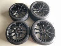 Pre Owned GM C8 Corvette Stingray 20 Spoke Wheel & Michelin Tire - Black