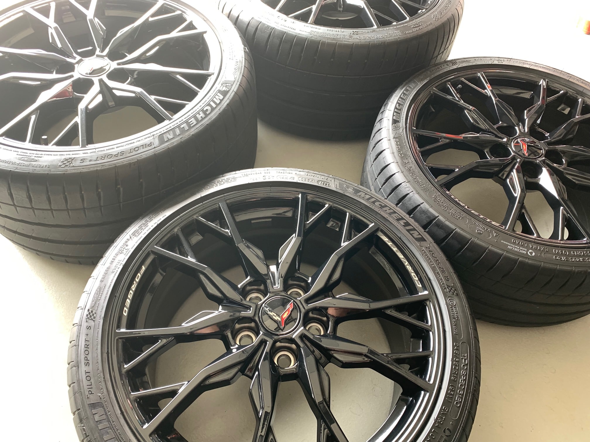 Pre Owned GM C8 Corvette Stingray 20 Spoke Wheel & Michelin Tire - Black - Image 4
