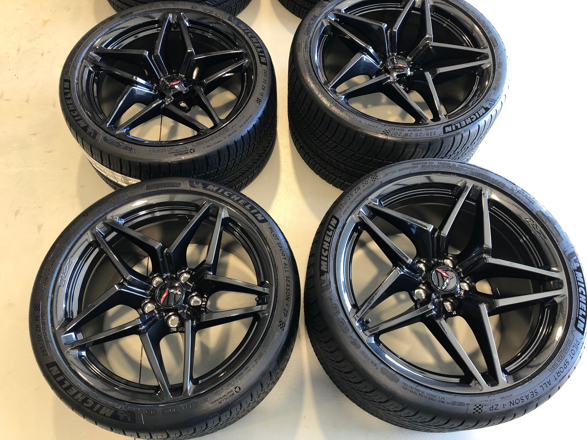 GM C7 Grand Sport Gloss Black Corvette Wheel & Michelin Tire