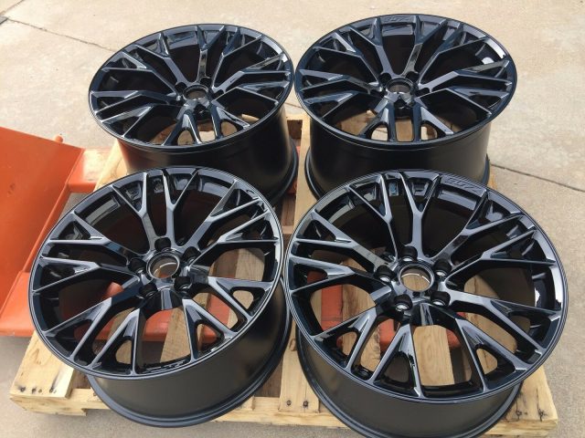 GM C7 Z06 Gloss Black Corvette Wheel Set - Front View