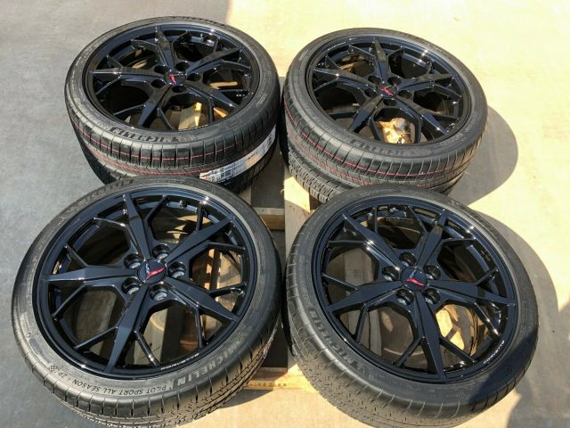 GM C8 Trident Gloss Black Corvette Wheel & Michelin Tire Package - Front View