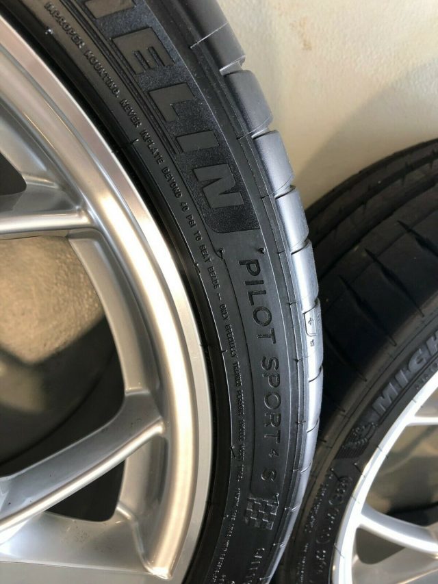 GM C8 Trident Silver Corvette Wheel & Michelin Tire Package - Tire View