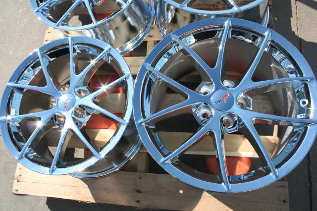 Z06 Corvette Spyder Wheel Set in Chrome